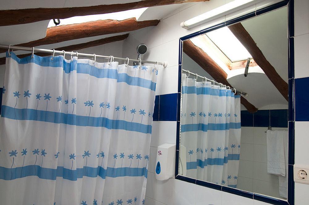 Hotel Villa De Ayerbe Εξωτερικό φωτογραφία