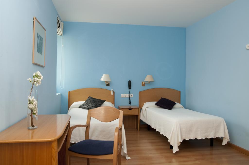 Hotel Villa De Ayerbe Εξωτερικό φωτογραφία