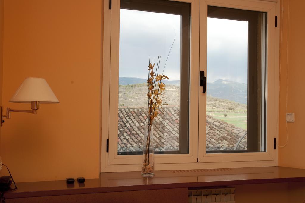 Hotel Villa De Ayerbe Εξωτερικό φωτογραφία