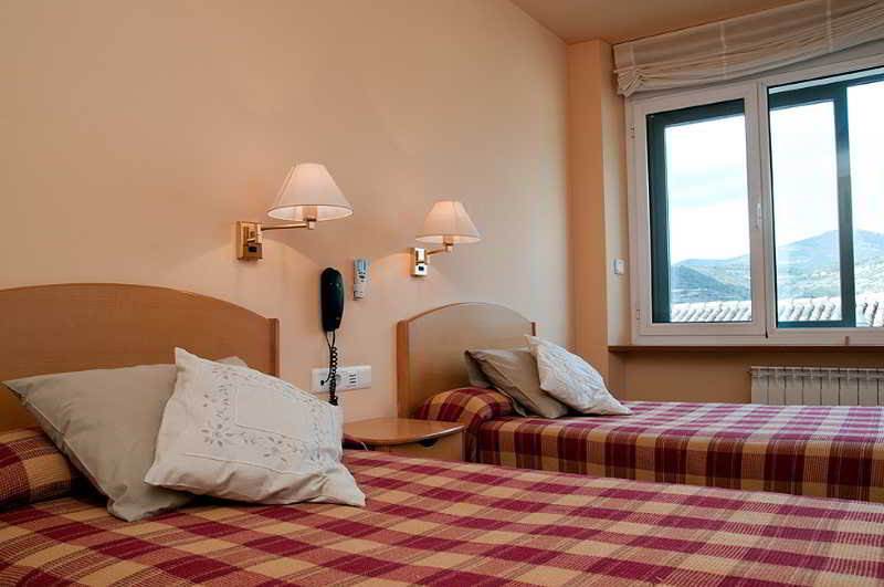 Hotel Villa De Ayerbe Εξωτερικό φωτογραφία