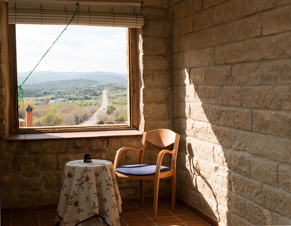 Hotel Villa De Ayerbe Εξωτερικό φωτογραφία