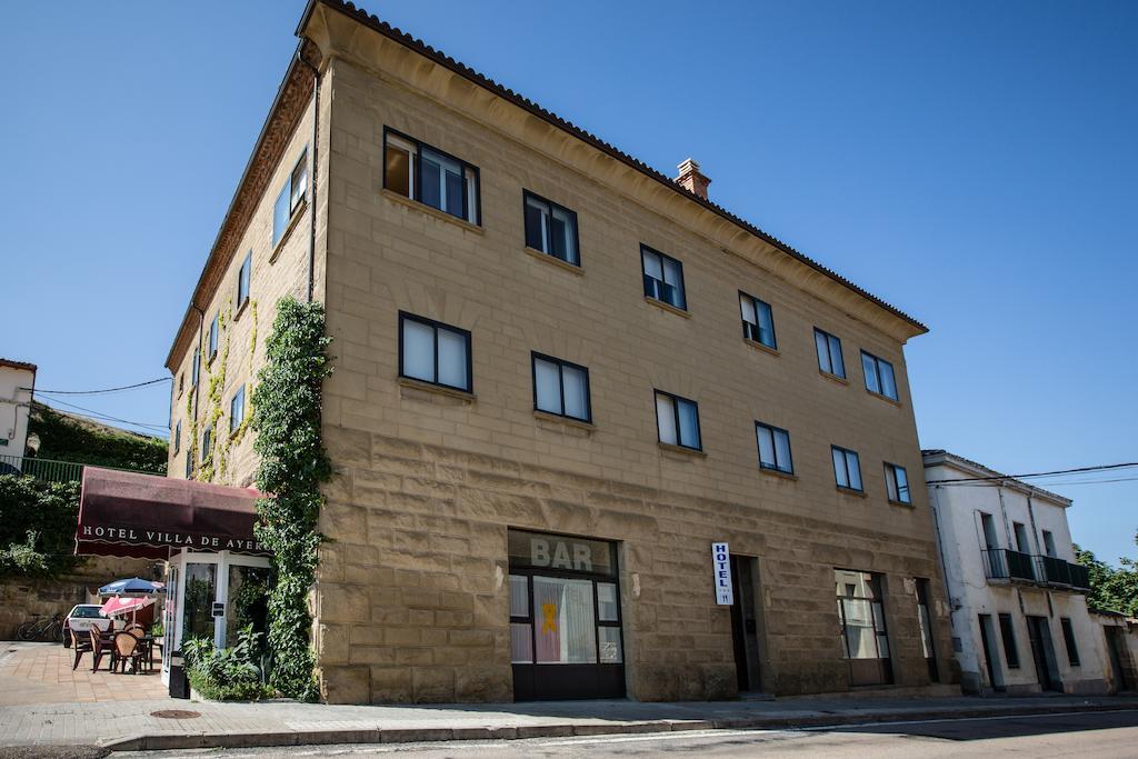 Hotel Villa De Ayerbe Εξωτερικό φωτογραφία